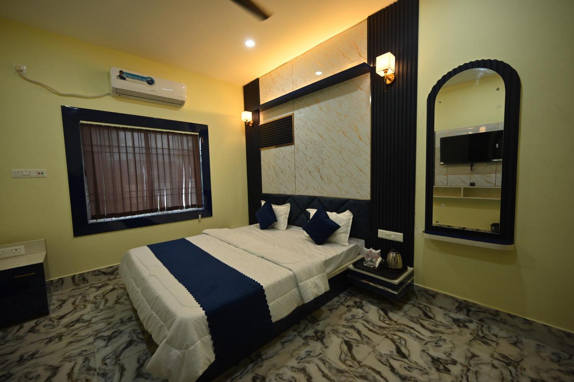 The Vintage Plaza Hotel Baripada Bagian luar foto