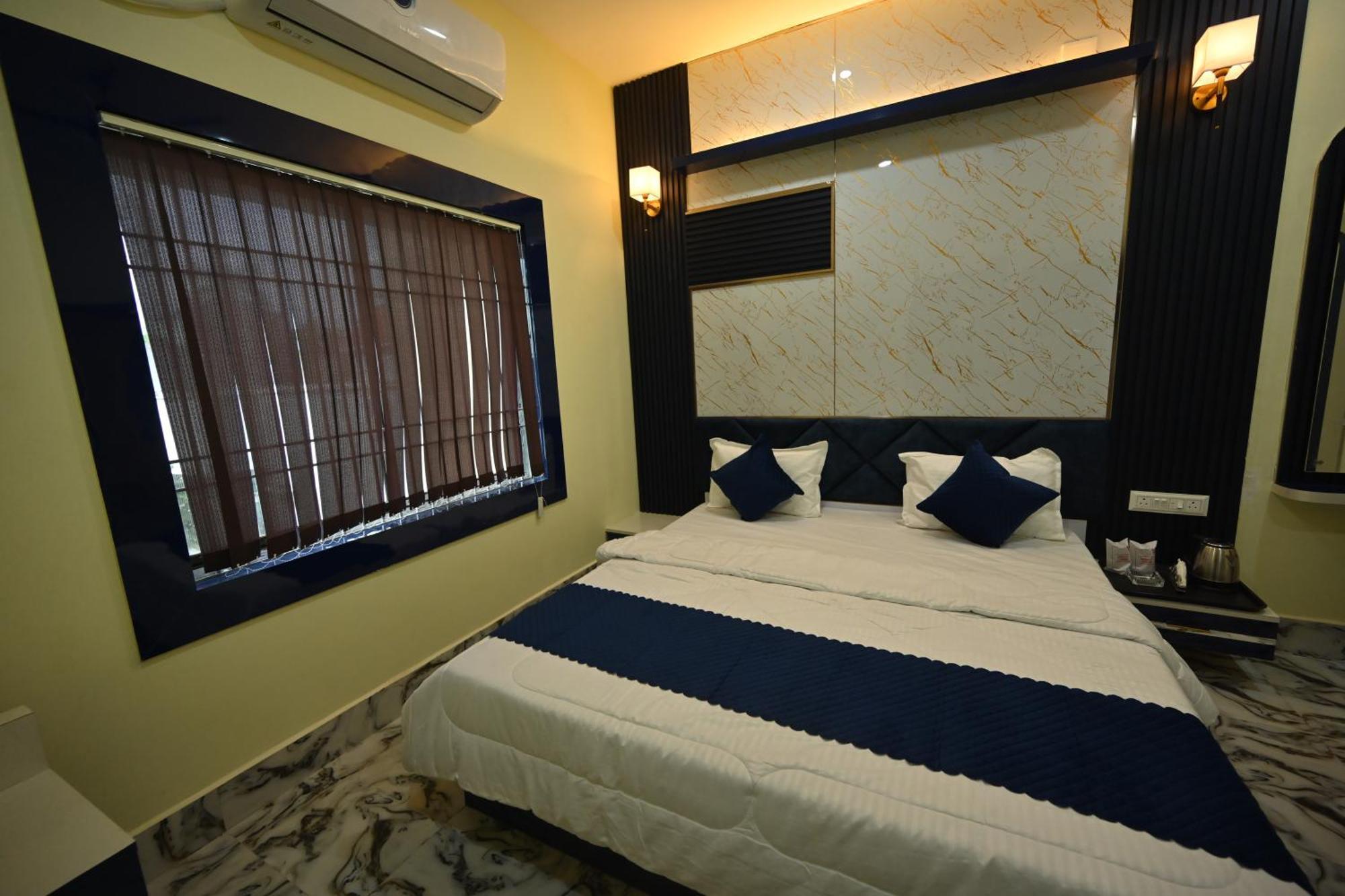 The Vintage Plaza Hotel Baripada Bagian luar foto
