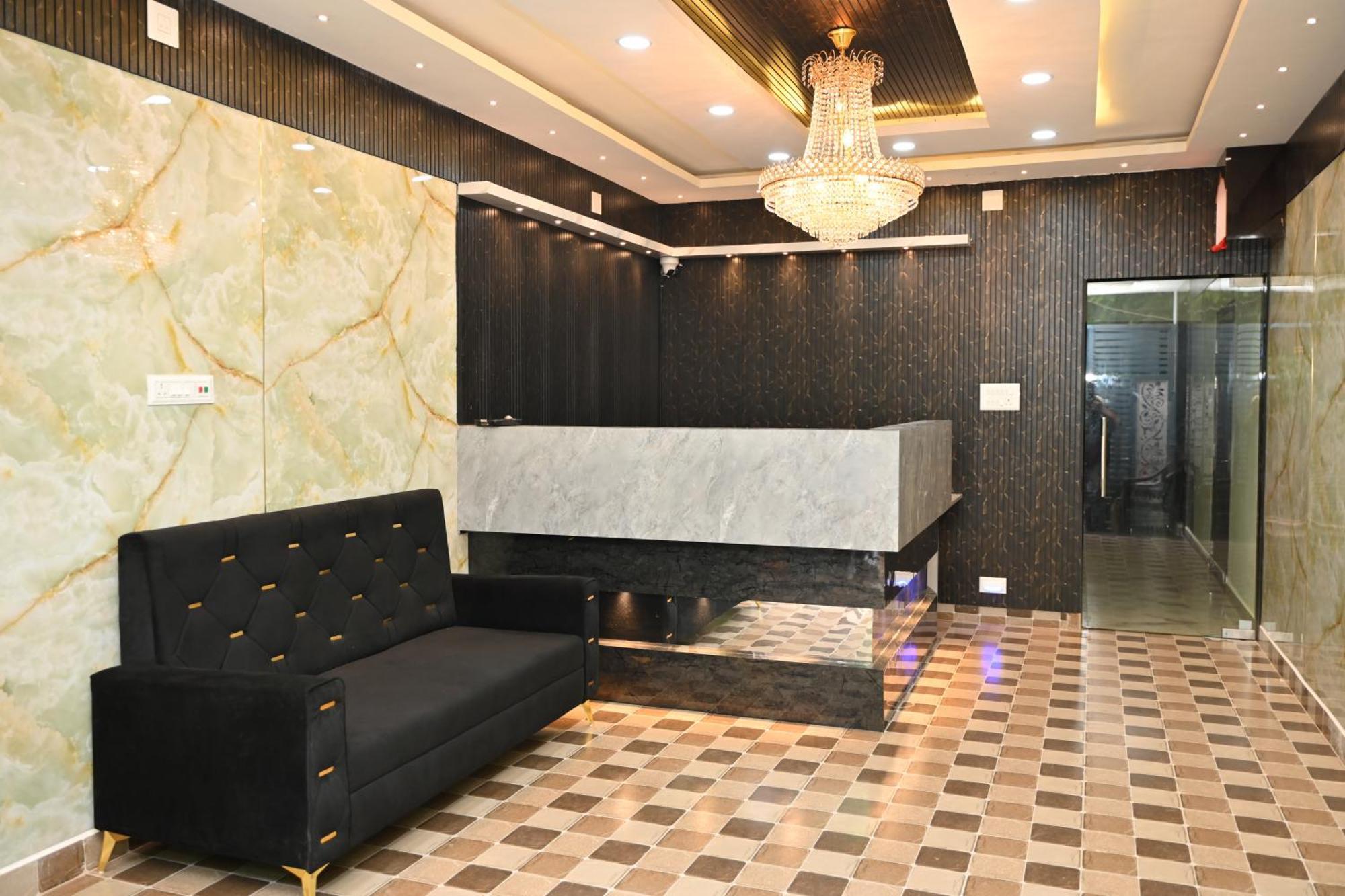 The Vintage Plaza Hotel Baripada Bagian luar foto
